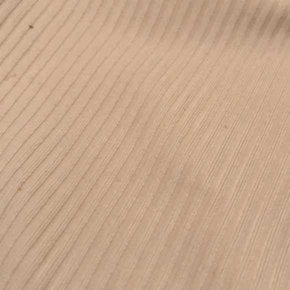 SHEIN cropped tank top. Size XS. Cream colour with black trim - Picture 4 of 5